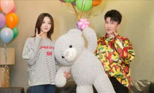 娱乐圈吃瓜背景图女主角,揭秘“瓜王”背后的女主角传奇