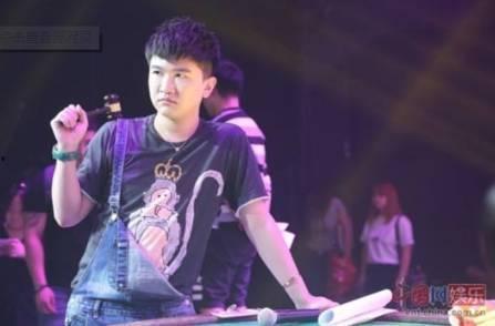 团宠吃瓜娱乐圈